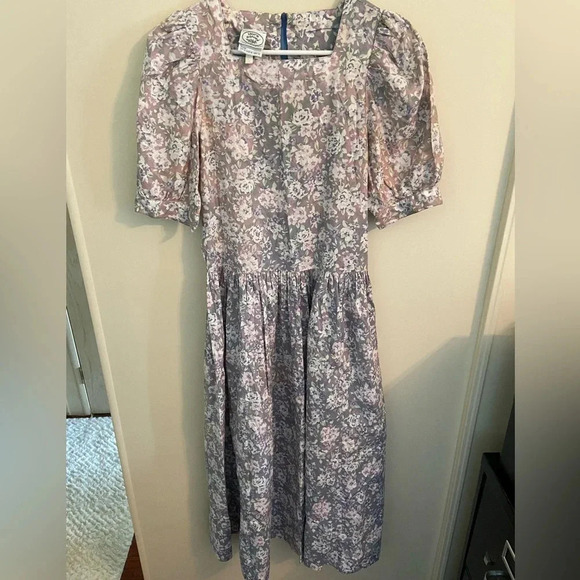 Laura Ashley Dresses & Skirts - Laura Ashley Pale Pastel Floral Prairie Cottagecore Puff Sleeve Dress Size 10